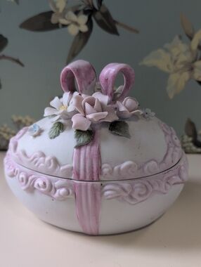 Vintage Lefton White and Pink Floral Egg Ceramic Trinket Box 1691